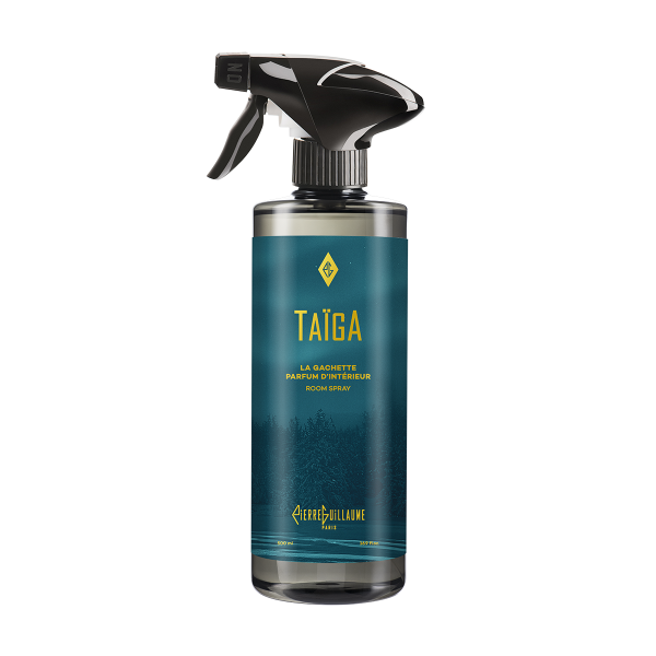 Taïga - Parfum d'intérieur - 500 ml. Découvrez notre spray d'intérieur, la Gâchette Saïgon qui imprègne l’air d'un parfum de Cèdre de Sibérie, Épices et Herbe à bison. Taiga - Home fragrance - 500 ml. Discover our home spray, Gâchette Saigon, which fills the air with the scent of Siberian cedar, spices, and bison herb.