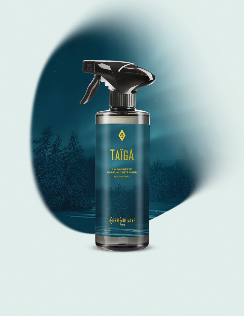 Taïga - Parfum d'intérieur - 500 ml. Découvrez notre spray d'intérieur, la Gâchette Saïgon qui imprègne l’air d'un parfum de Cèdre de Sibérie, Épices et Herbe à bison.