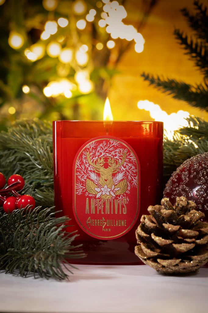 Antenivis, Scented room candle 240 g, Tea leaves, Mandarin peel, Cinnamon, Dried fruits, Spruce resin, Cedar wood - Artwork.