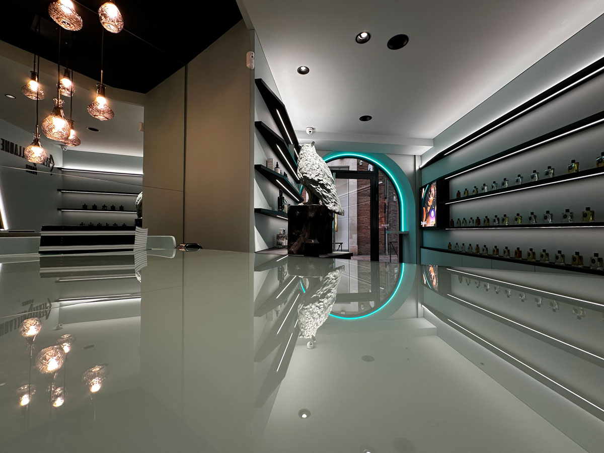 Toulouse Boutique - Saint-Georges District - France Discover our boutiques in Clermont-Ferrand, Paris, Lyon, Toulouse and Belgrade. Pierre Guillaume Paris, Artisan Perfumer - Contemporary niche perfumery.
