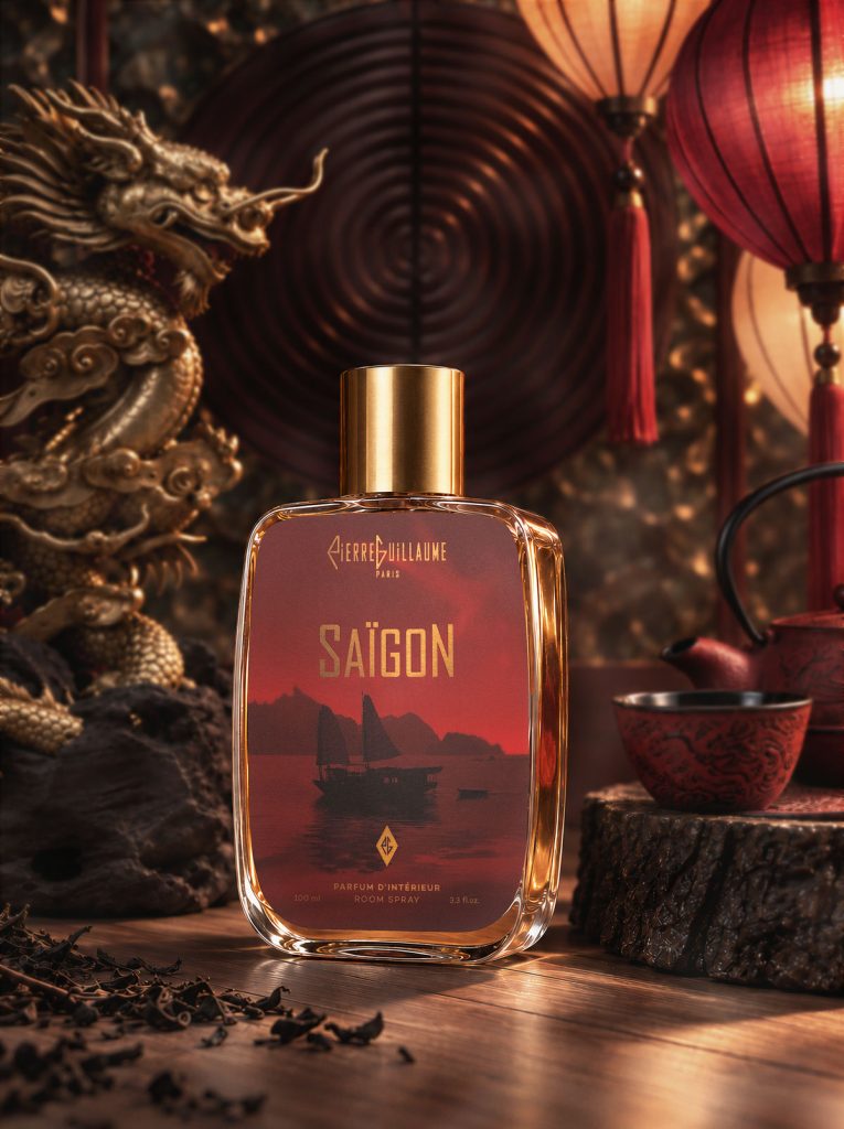 Saïgon — Artwork, flacon 100 ml sur fond de jonque et fleuve — Pierre Guillaume Paris